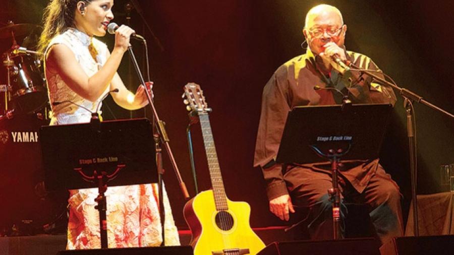 Pablo Milanés y su hija se presentaron en la CDMX