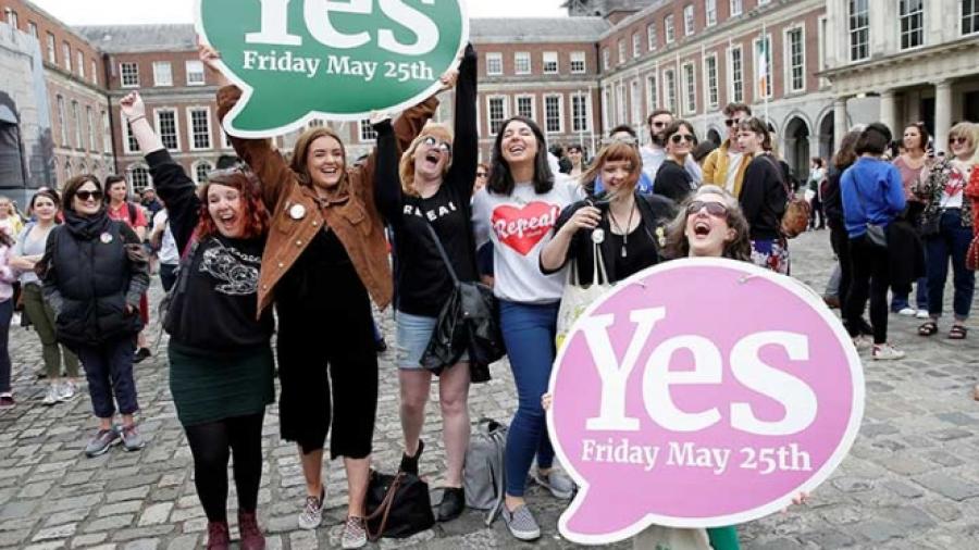 Irlanda pone fin a prohibición del aborto