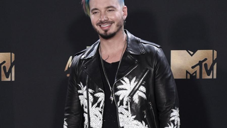 J Balvin llega al primer lugar en lista global de Spotify