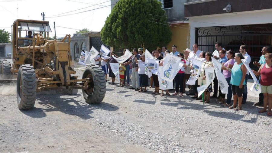 Inician obras de pavimentación en calles de Victoria