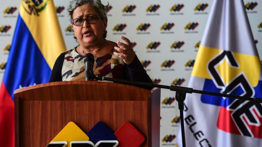 Posponen para mayo la elección presidencial en Venezuela