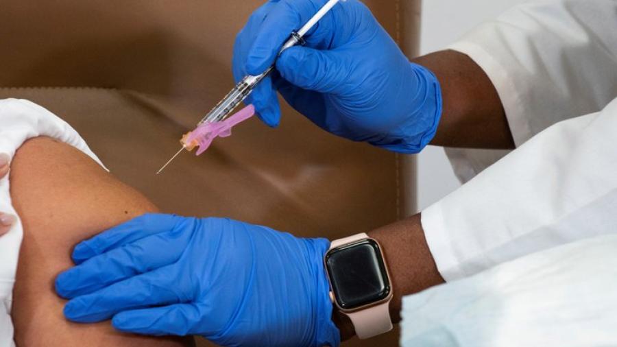 Miami-Dade podría cerrar los centros de vacunación al no contar con más dosis