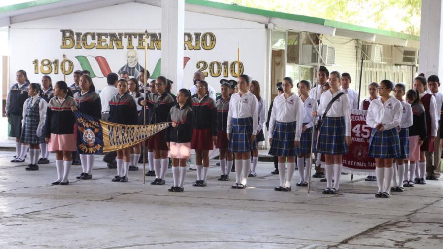 Ofrecen exhibición de Escoltas Escolares en Aniversario de Reynosa