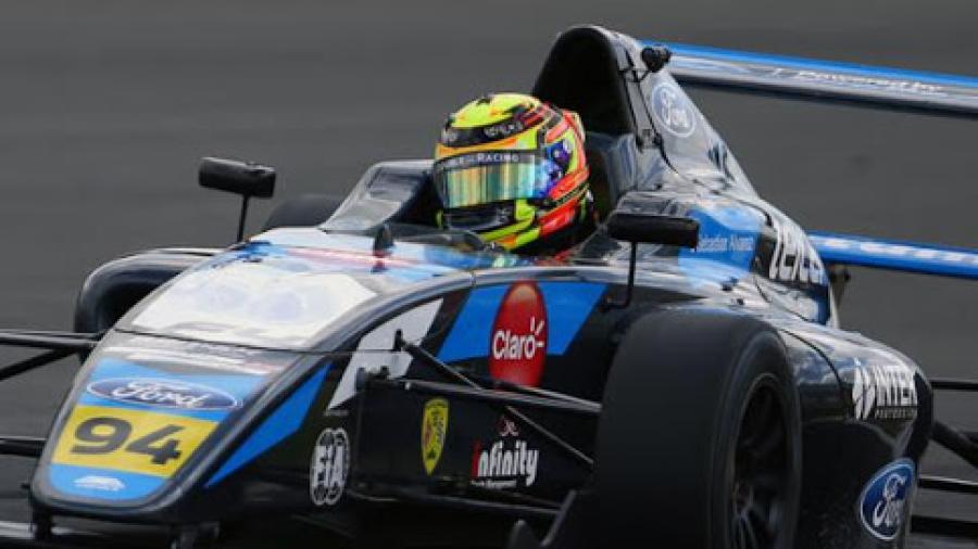 Sebastián Álvarez en top ten de Fórmula 4 Británica