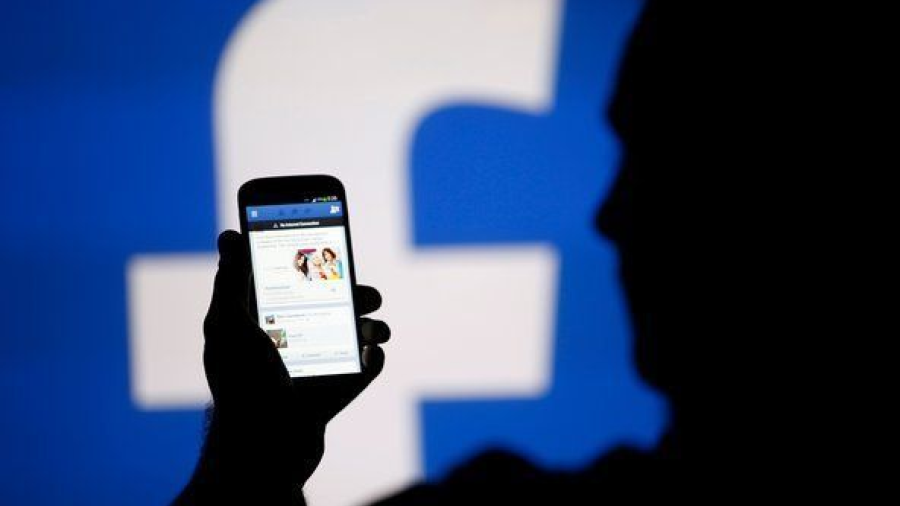 Facebook más popular en adultos que en jóvenes