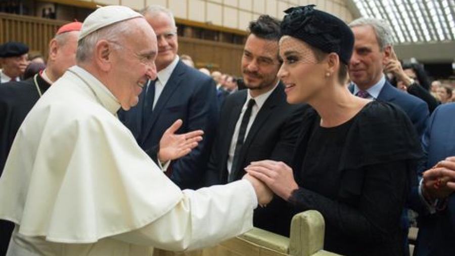 Katy Perry en el Vaticano con Orlando Bloom