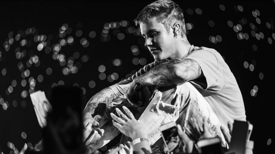 Justin Bieber se presenta en Chile con gran éxito.