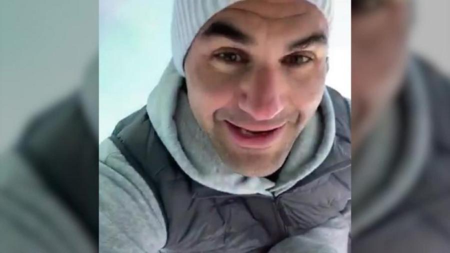 Roger Federer retó a deportistas a jugar contra un muro