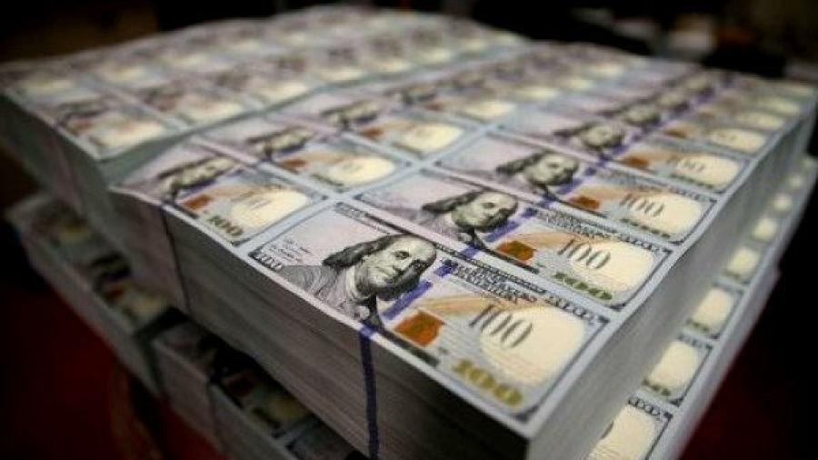 Dólar se vende en promedio a 18.80 pesos en el aeropuerto capitalino