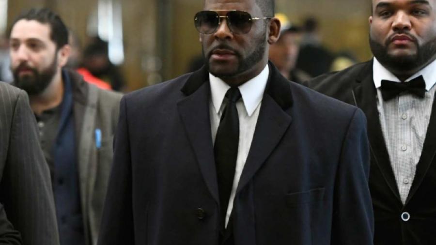 Acusan al rapero R. Kelly de 11 cargos sexuales en Chicago