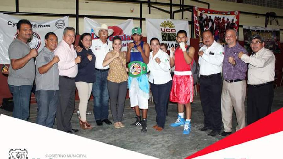 Llevan a cabo “Pelea de campeonato estatal peso Gallo” en Camargo
