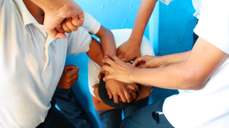Golpea alumno de primaria a compañero; recibirá terapia psicológica