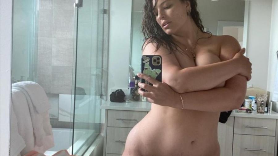 Ashley Graham causa furor en Instagram por su foto al desnudo