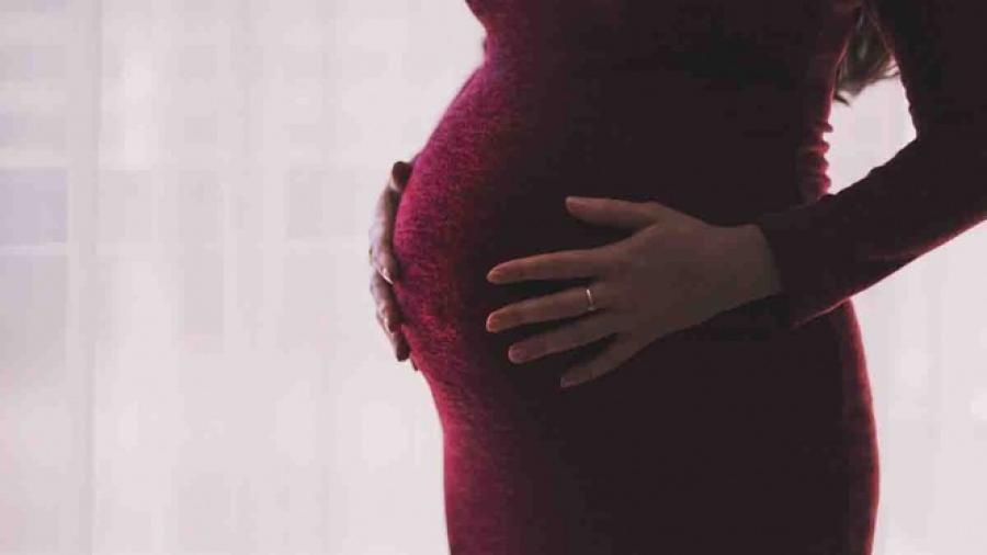 Mayor riesgo por COVID-19 para las mujeres embarazadas: OPS