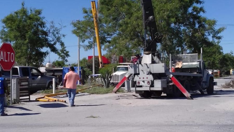 Municipio de Reynosa aplica mantenimiento a semáforos y señales viales