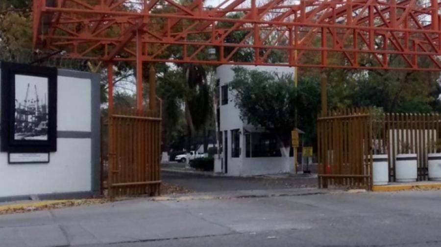 Despide Pemex a empleados por robo de combustible