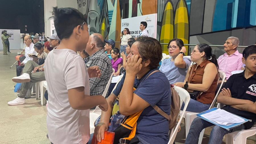 Campaña "Oigamos Juntos" beneficia a 150 personas con aparatos auditivos