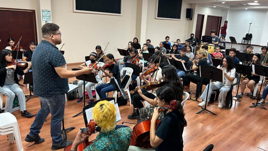 Anuncia Carlos Peña Ortiz inscripciones a talleres artísticos