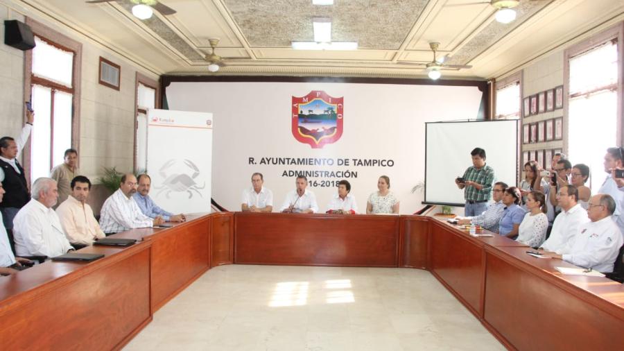 Presenta Jesús Nader su equipo de entrega-recepción