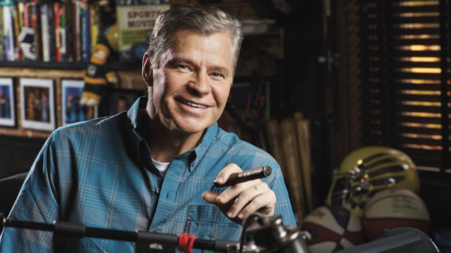 Vicegobernador de Texas atribuye tiroteos en escuelas a videojuegos y abortos