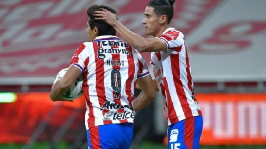 Chivas rescata valioso empate contra el León