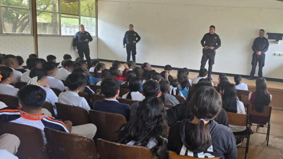 Mantiene Guardia Estatal de Género proximidad con estudiantes
