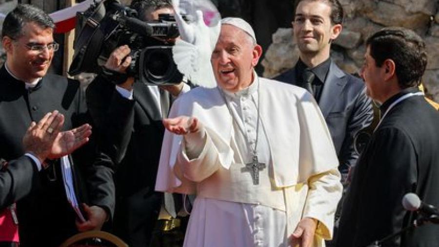 El Papa Francisco vuelve a Roma tras su histórica visita a Irak