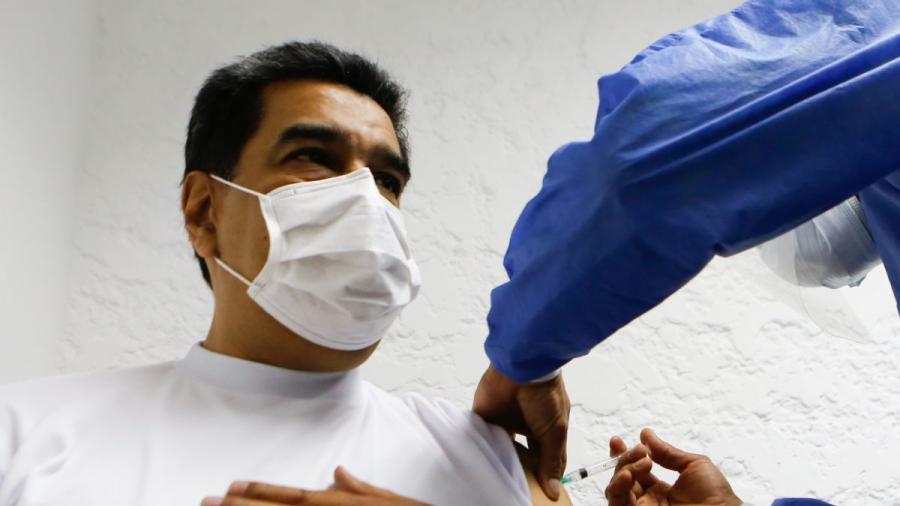 Maduro recibe la primera dosis de la vacuna rusa Sputnik V 