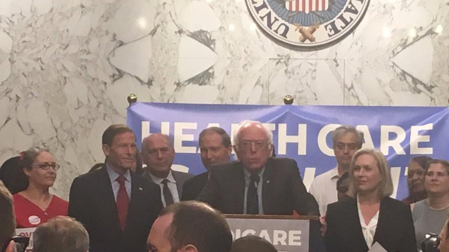 Bernie Sanders busca "Medicare para Todos"