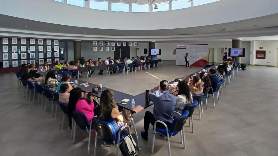 Realiza CRETAM Primer Encuentro de Egresados