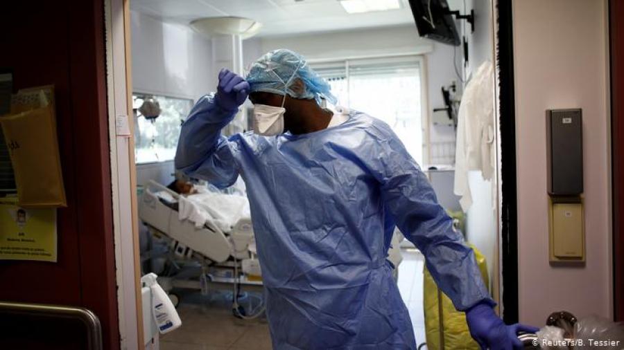 España registra 26 mil 70 muertos por coronavirus