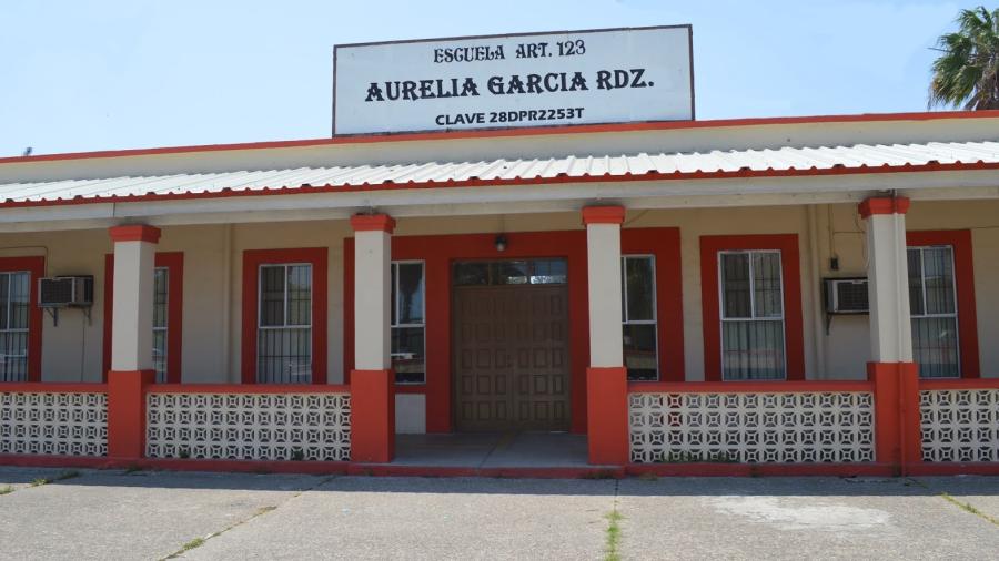 Urge agilizar reubicación de escuelas pegadas a refinería                                                                                                      