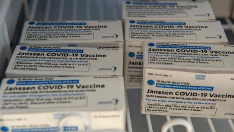 Recomienda EU suspensión de la vacuna Janssen tras detección de 6 casos de trombosis