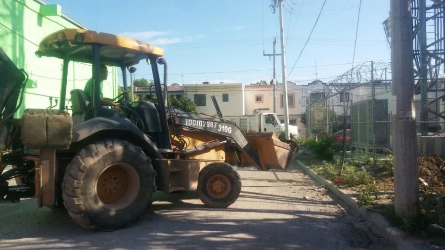 Limpian fraccionamiento Industria Maquiladora