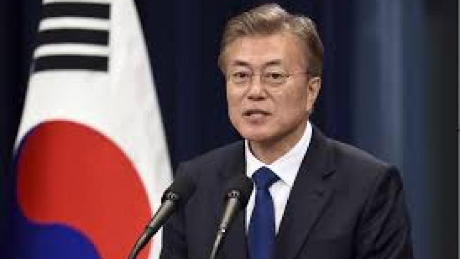 Moon enviará a un representante a Norcorea para preparar cumbre con Kim