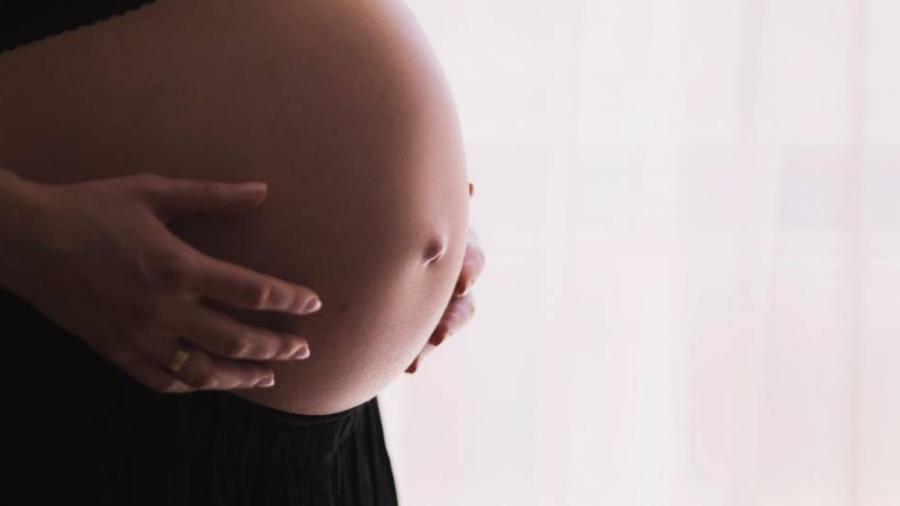 Acusan a hospital chino de vender partidas de nacimiento y encubrir gestación subrogada