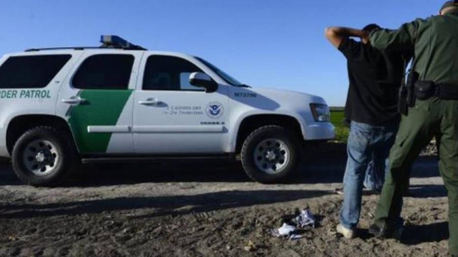 Patrulla Fronteriza arresta a  24  migrantes en Santa Ana; dos mexicanos acusados de contrabando