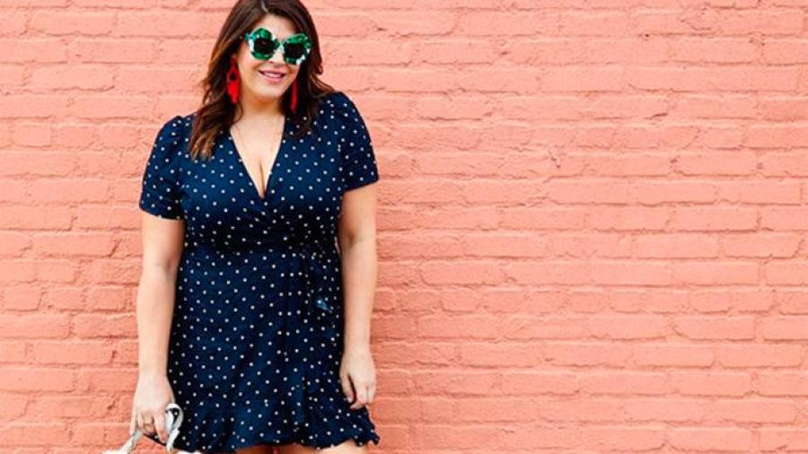 Ella es Katie Sturino, la instagramer curvy que copia los looks de las famosas