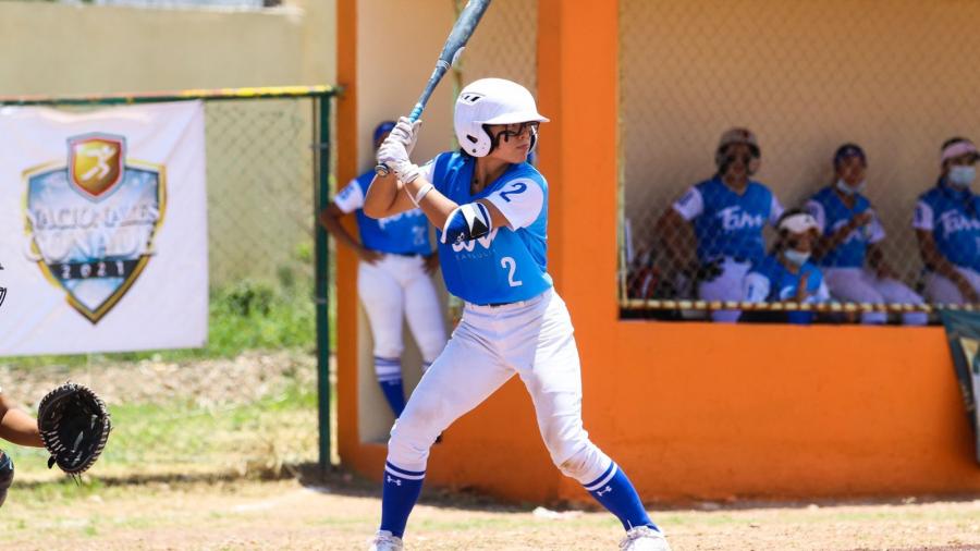 Inicia participación de tres sofbolistas tamaulipecas en torneo internacional de Ecuador 