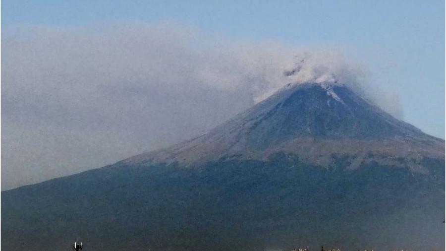 Alertan por aumento de enfermedades respiratorias en Puebla  por caída de ceniza volcánica