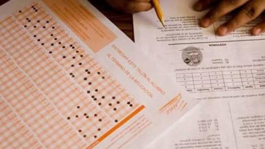 Aplican examen ‘Planea’ a alumnos de cuarto grado