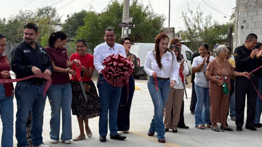 Entregan obras de infraestructura a colonias del poniente 
