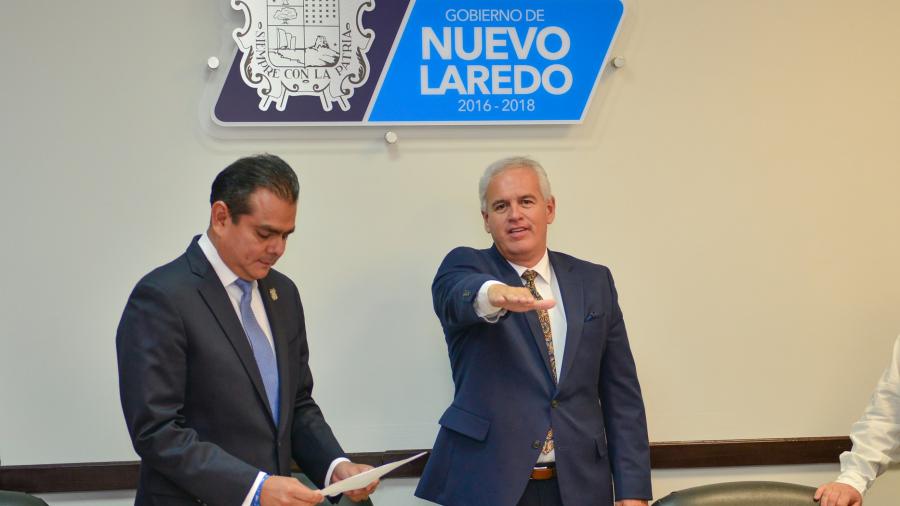 Toma protesta Alfonso Peredo como director de INDECULT 