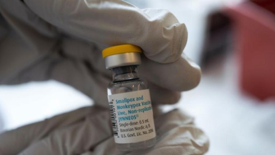 Maximiza Estados Unidos vacuna contra el virus reduciendo dosis
