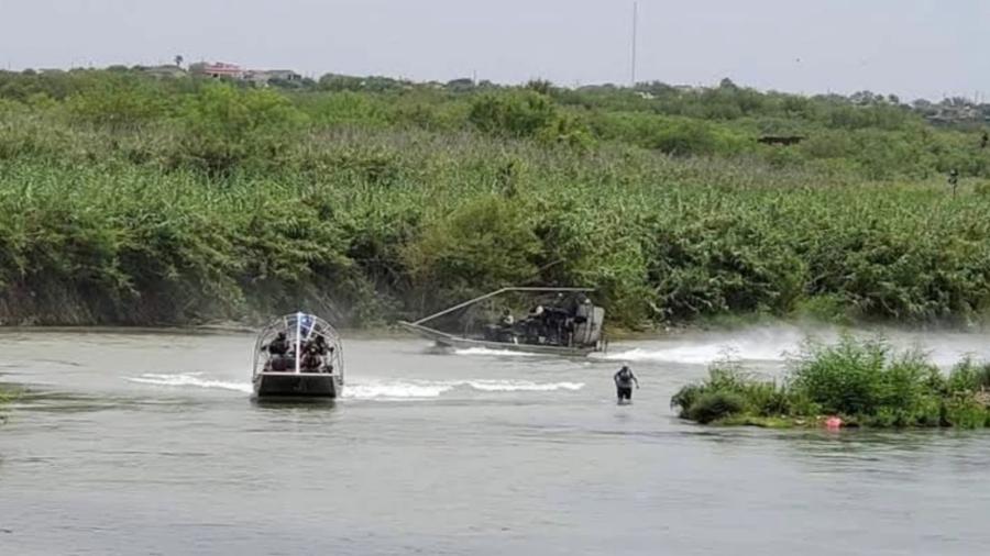 Mueren 8 migrantes intentando cruzar a Texas
