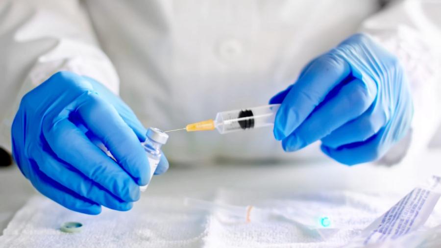 Rusia registra la primera vacuna contra el COVID-19 en el mundo; comunidad científica se muestra en dudas