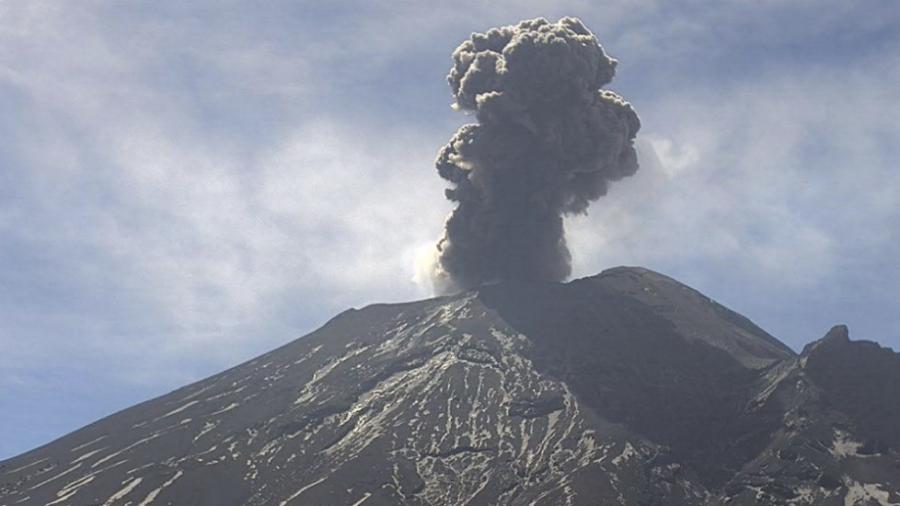 Popocatépetl registra tres explosiones