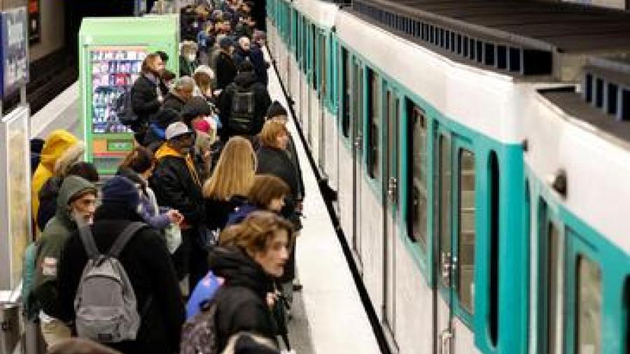 Gobierno de Francia niega casos confirmados de chinches en metro o trenes
