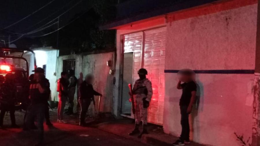 Rescatan a 71 migrantes retenidos en una vivienda en Oaxaca