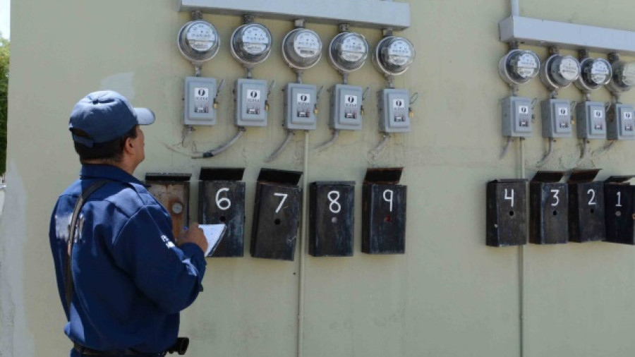 Denuncian aumento de luz en hasta en 400%